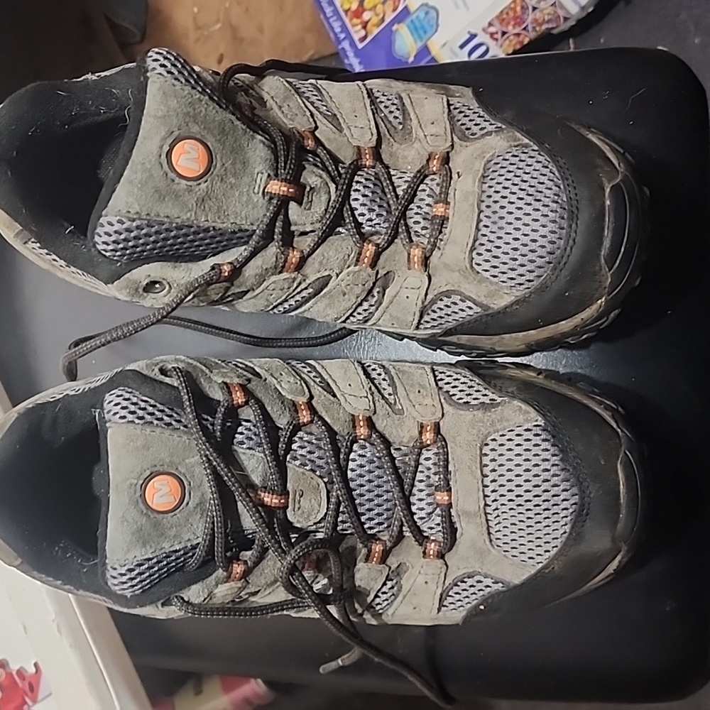 Merrell shoes. Size 10 us
